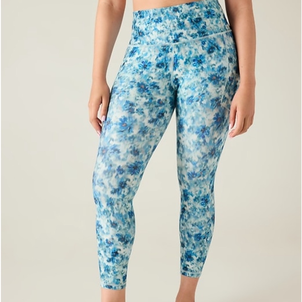 ATHLETA SALUTATION STASH HIGH RISE 7/8 TIGHT